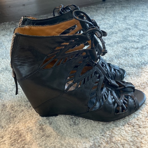 Dolce Vita Strappy Wedge Heels - Picture 3 of 9